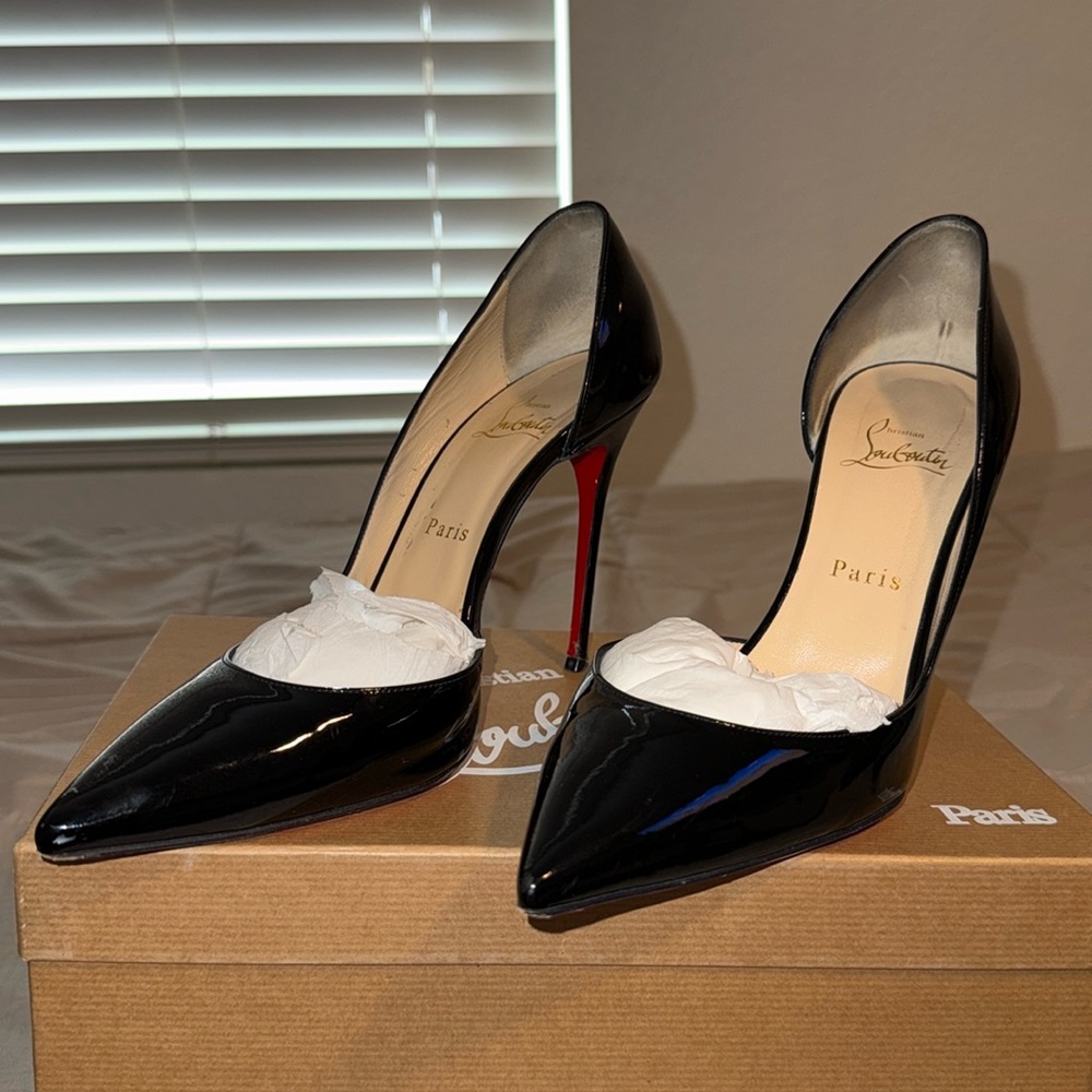 Christian Louboutin IRIZA 100 patent